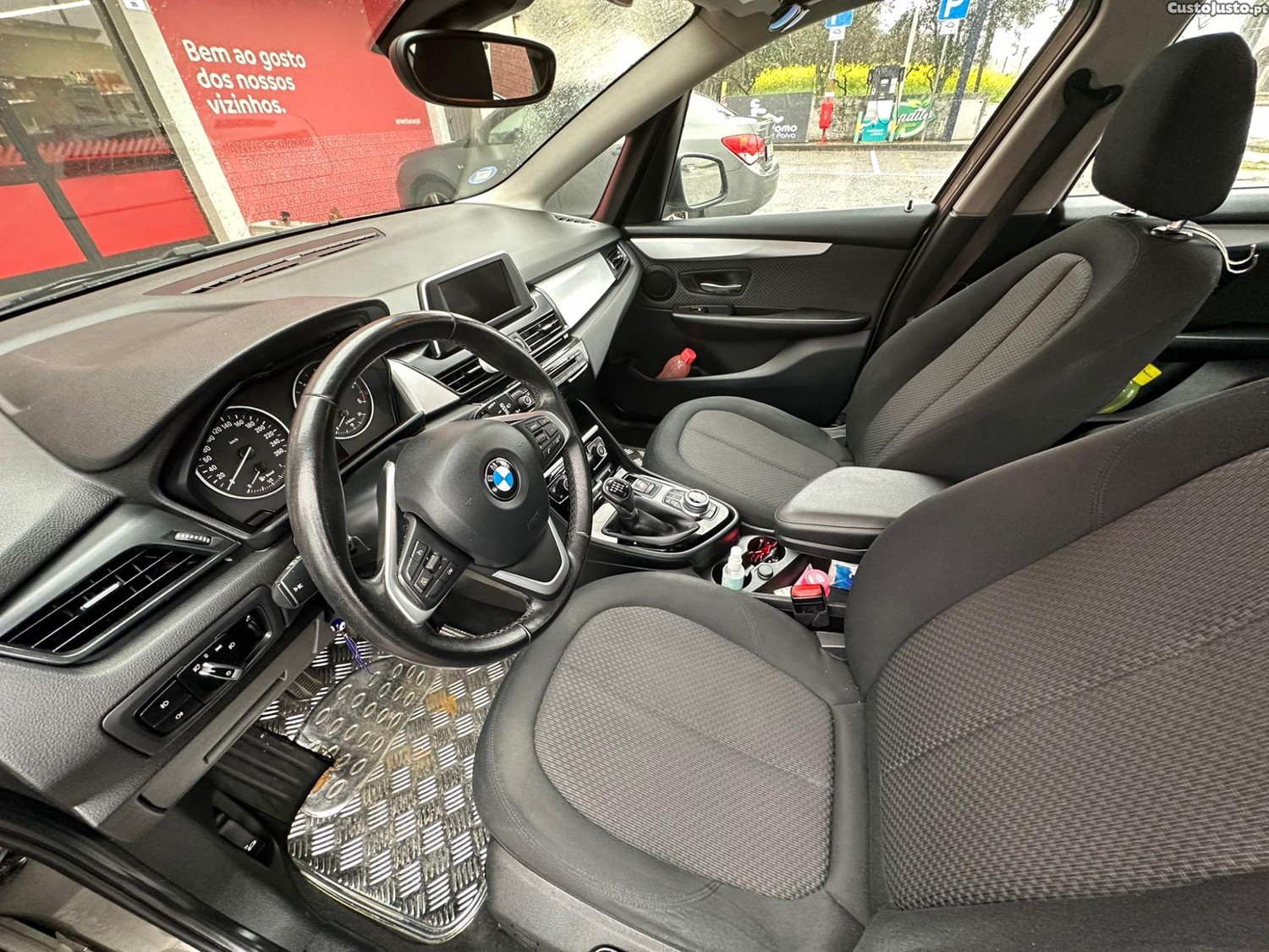 BMW 216 Active Tourer — fotografia 4