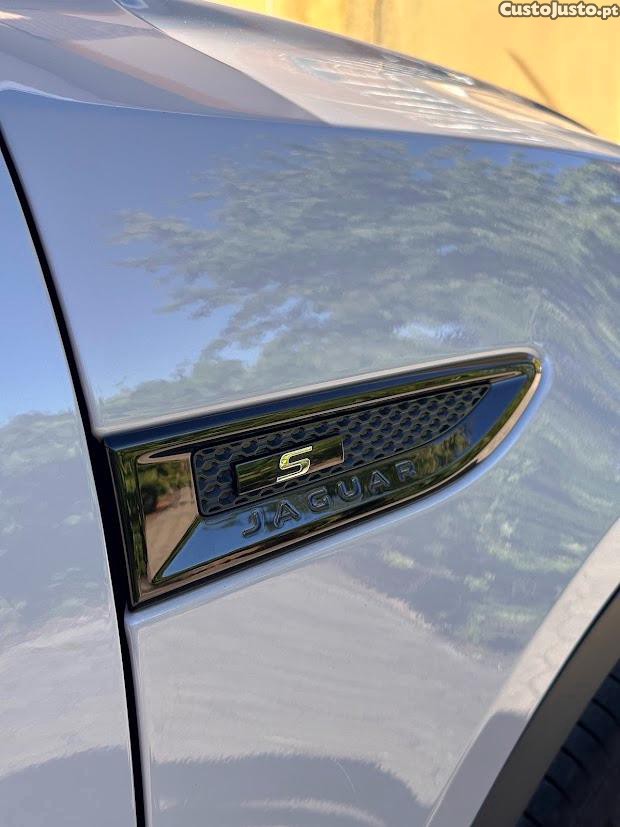 Jaguar E-Pace R-Dynamic S — fotografia 6