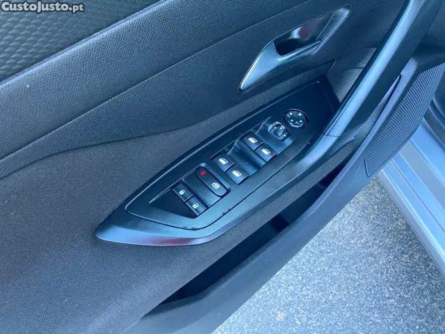 Peugeot 308 1.5 BlueHDi Active P — fotografia 5