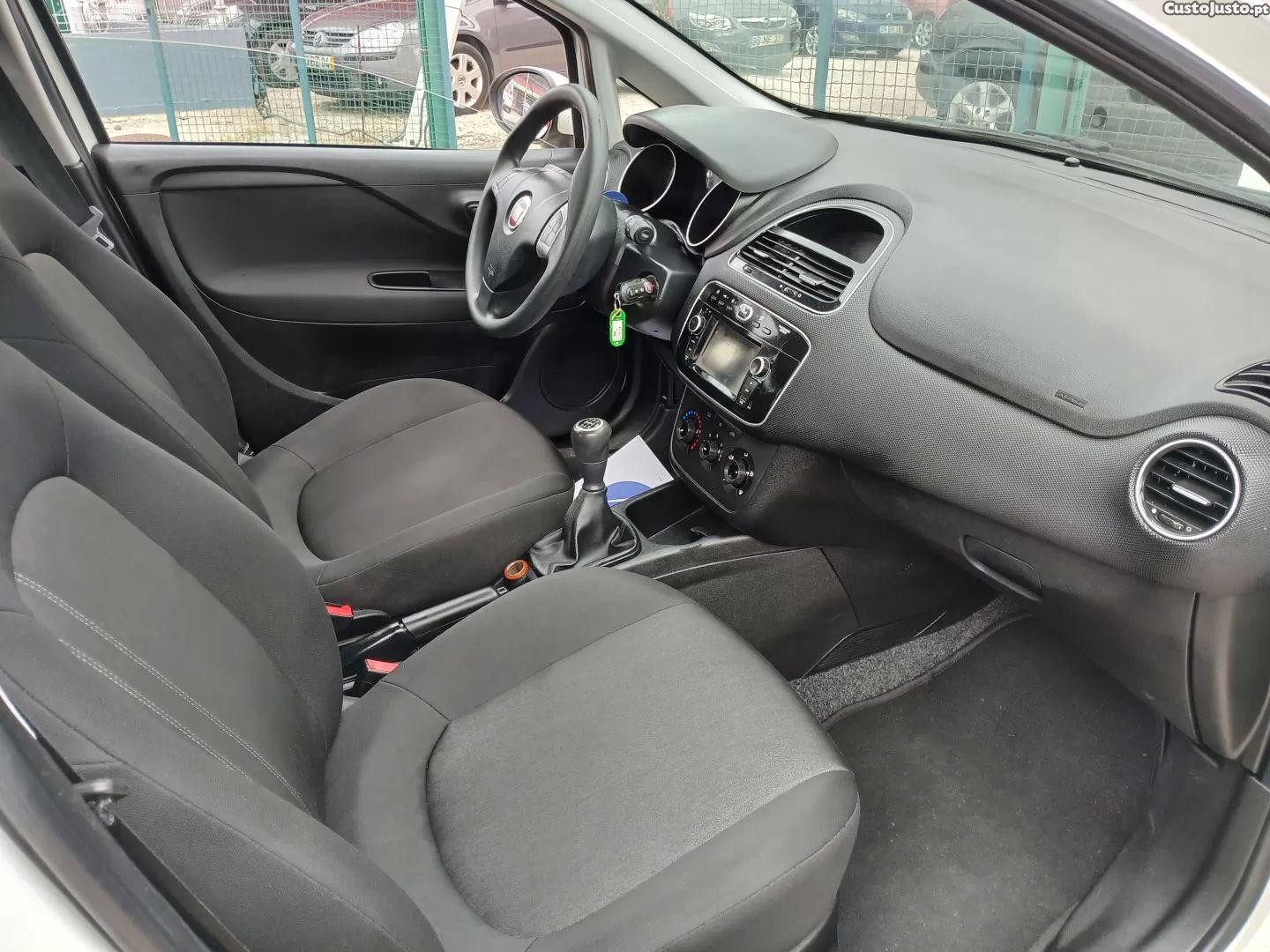 Fiat Punto 1.3 m-jet easy s&s — fotografia 3