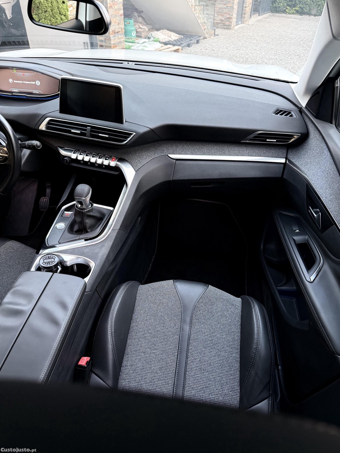 Peugeot 3008 PureTech 130 Stop & Start GPF Allure Pack — fotografia 10