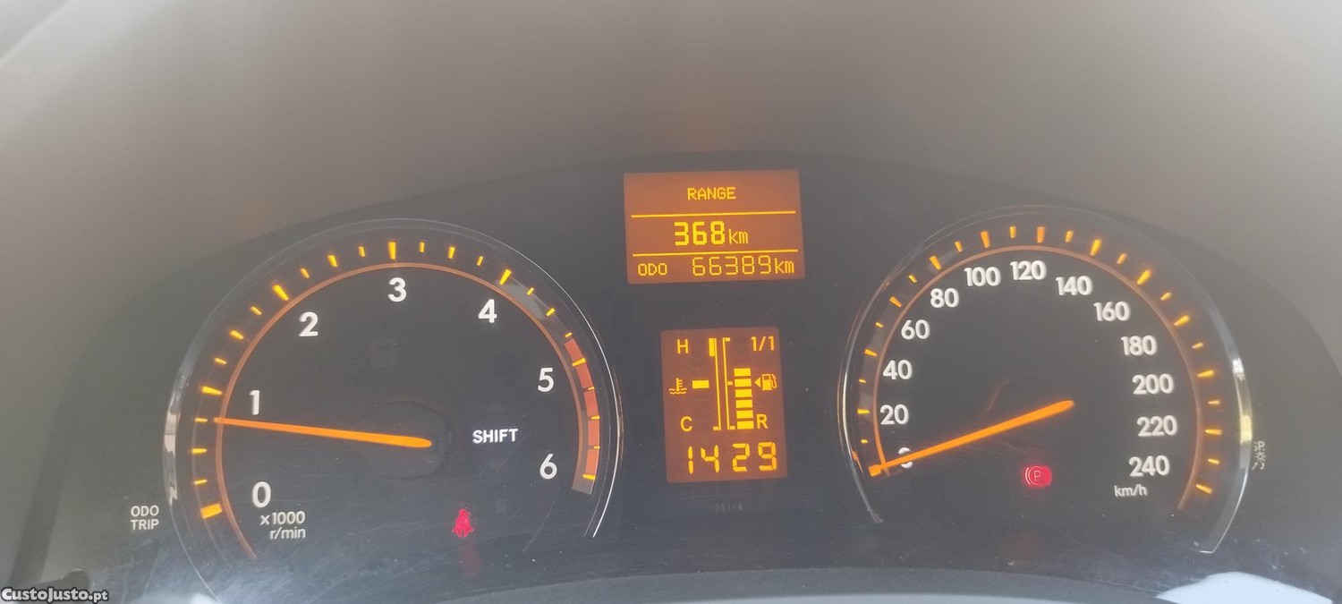 Toyota Avensis 2.0 D4D Exclusive 67000km unico dono — fotografia 6