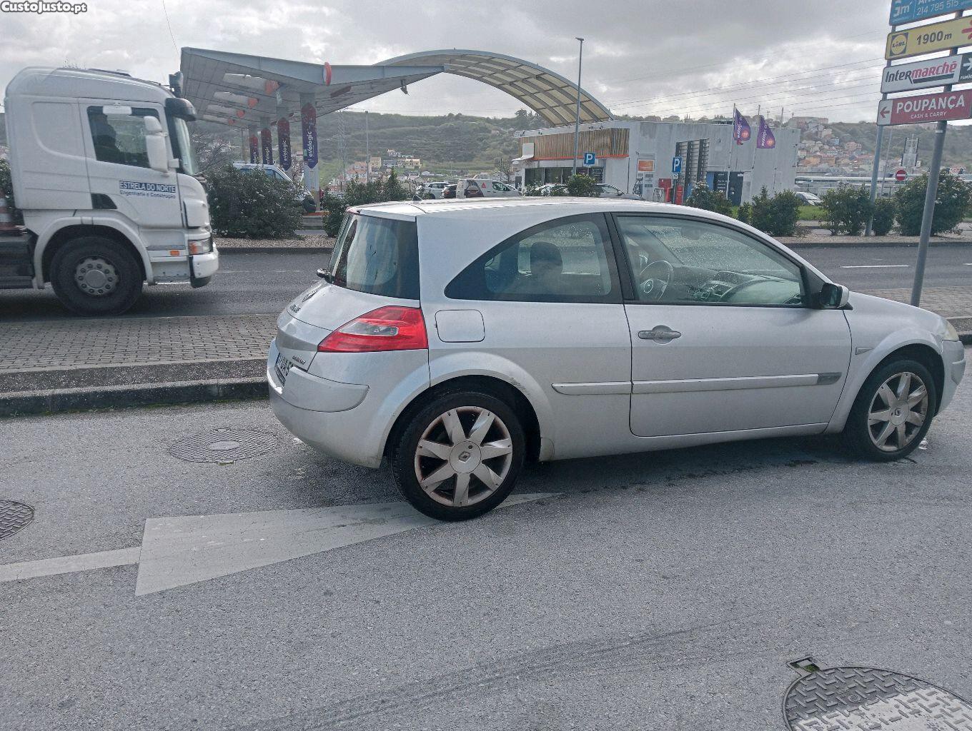 Renault Mégane 1.5 DCI 3 portas — fotografia 4