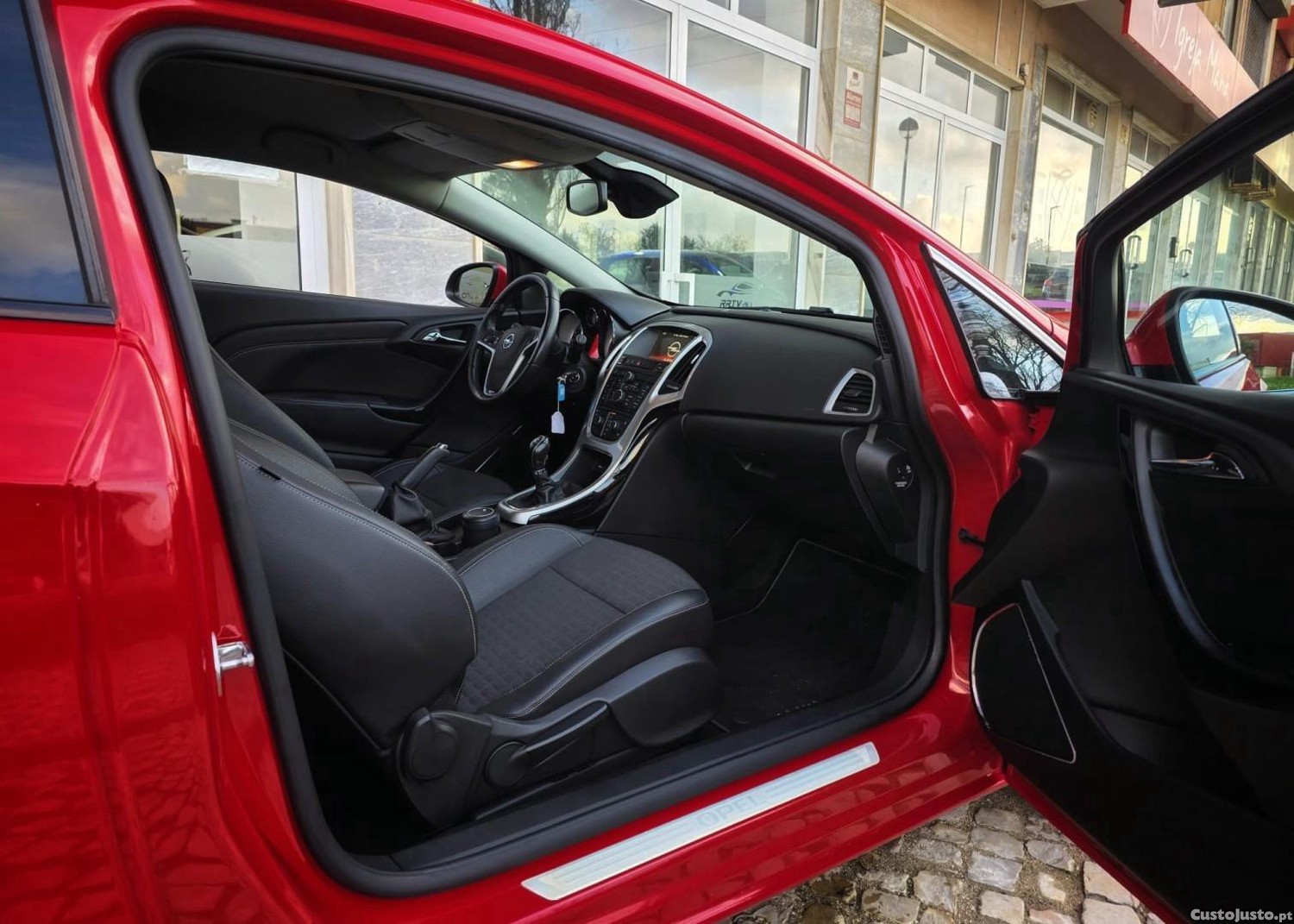 Opel Astra 1.6 T S/S J20 — fotografia 7