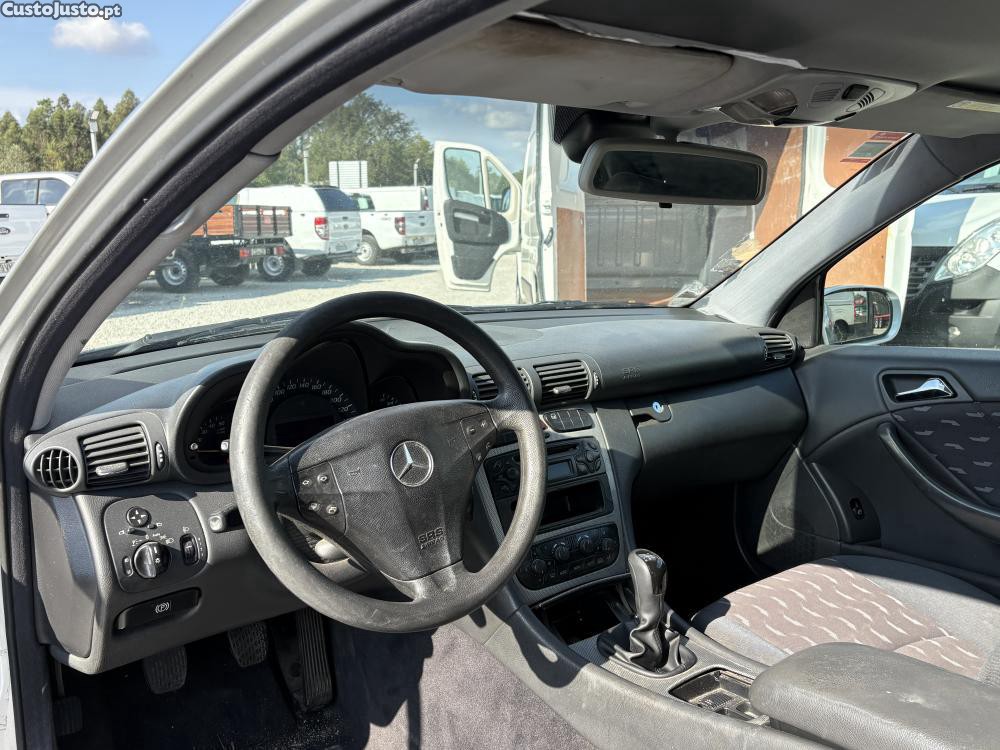 Mercedes-Benz C 220 CDi Sport Coupé Cla - 03 — photo 5