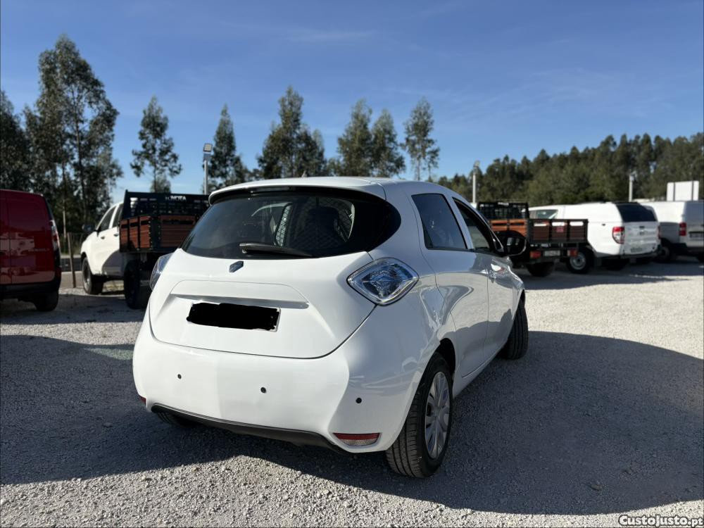 Renault Zoe (c/ Bateria) 22 kwh - 17 — photo 4