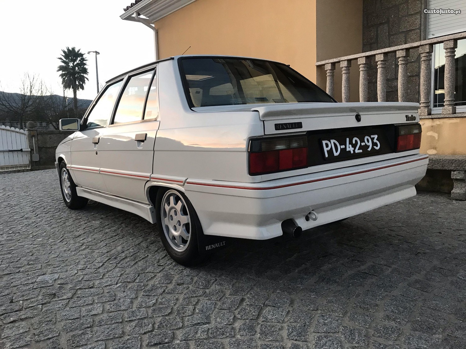 Renault 9 Turbo — fotografia 9