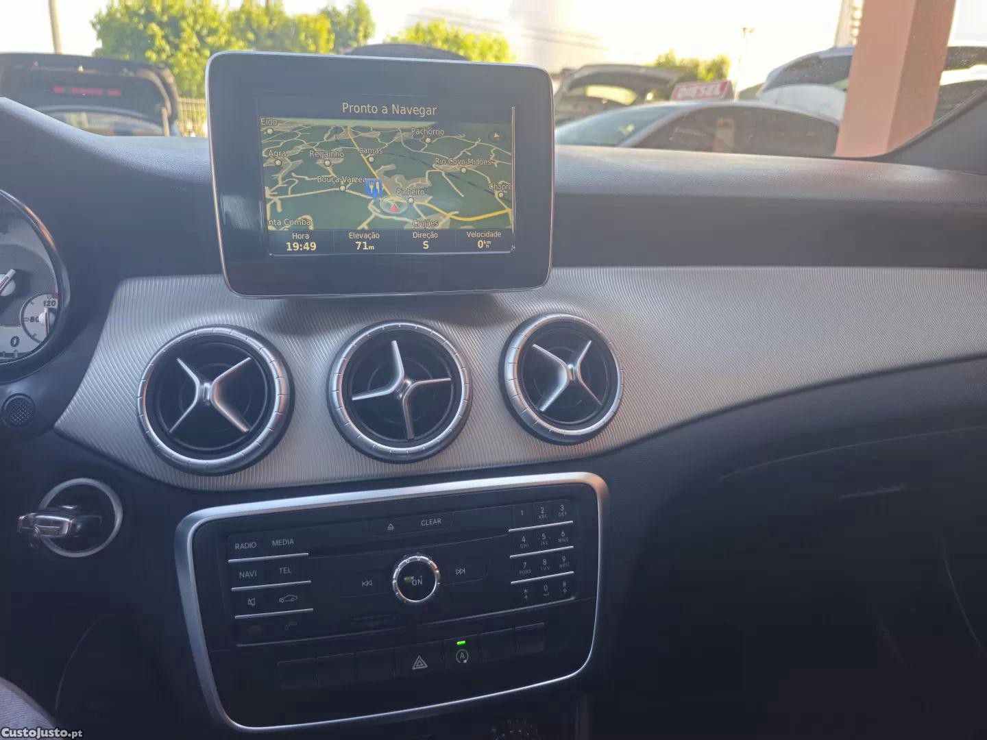 Mercedes-Benz CLA 180 D urban — fotografia 6