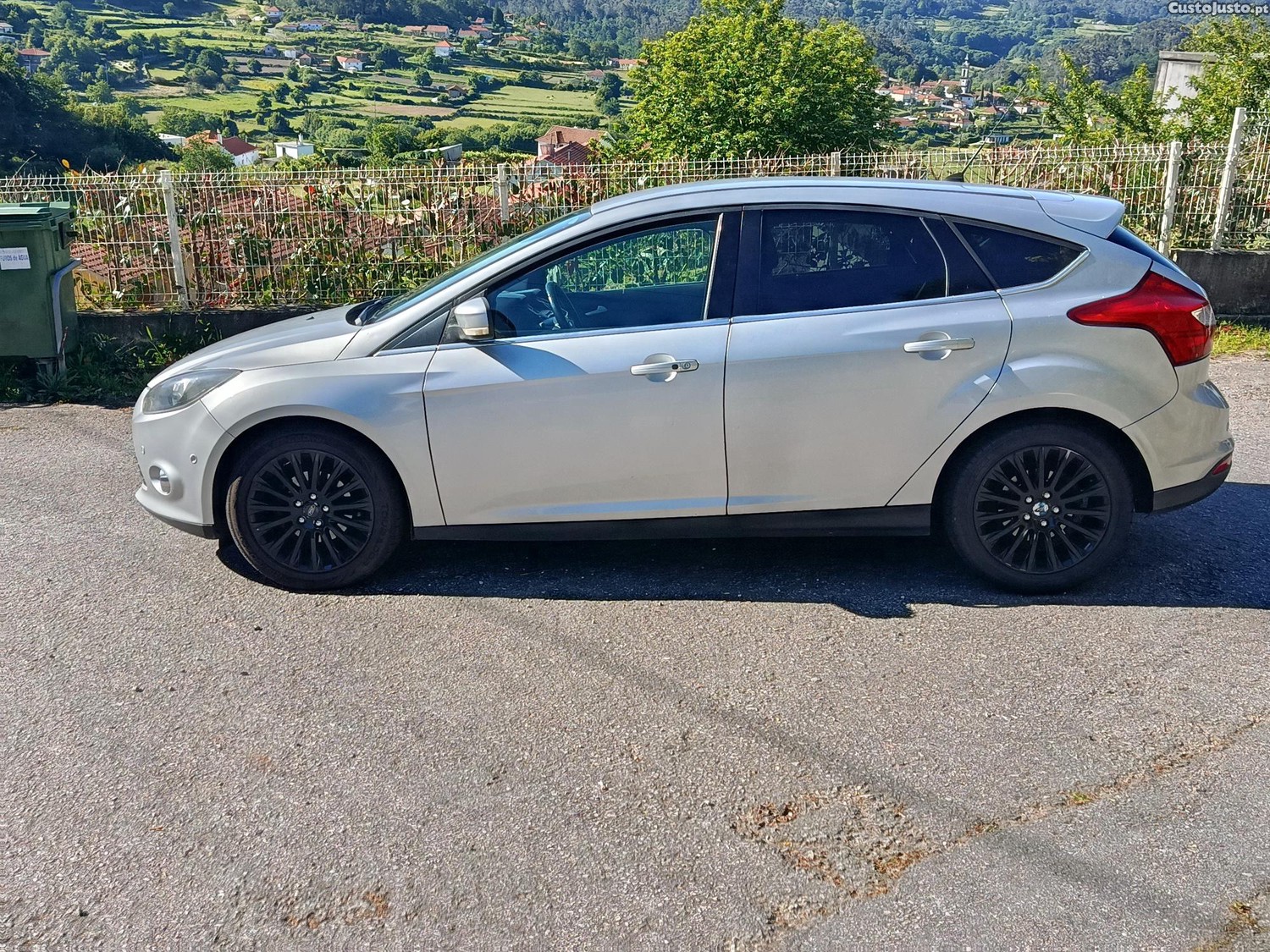 Ford Focus Ecoboost - 13 — photo 3