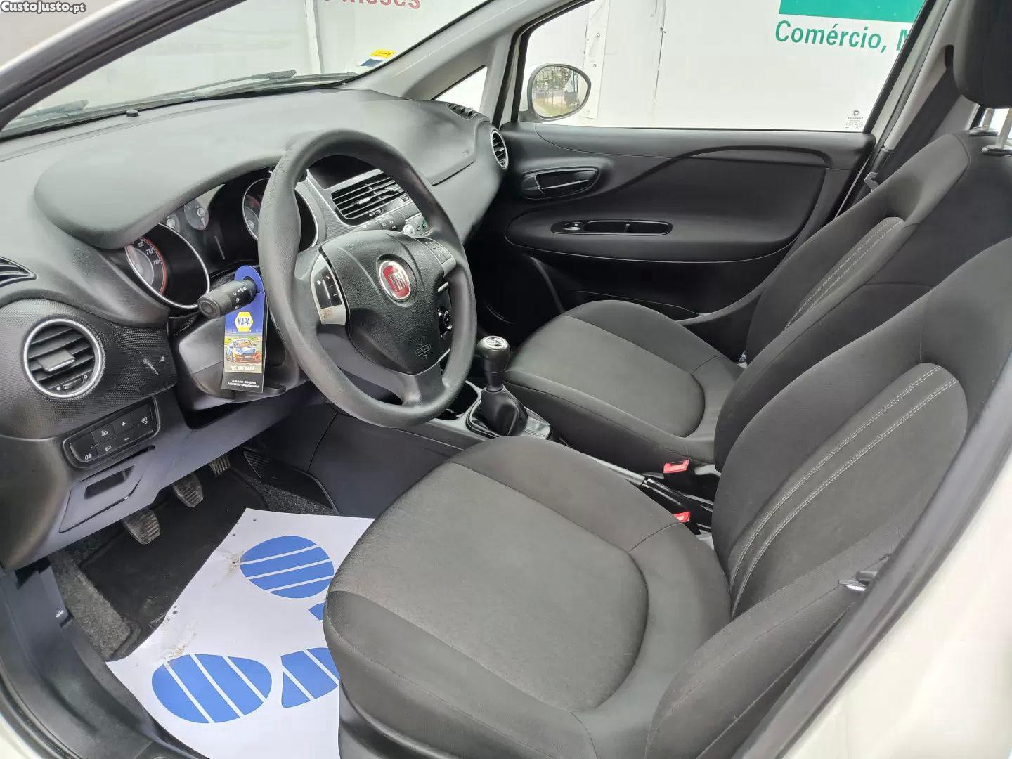 Fiat Punto 1.3 m-jet easy s&s — fotografia 10