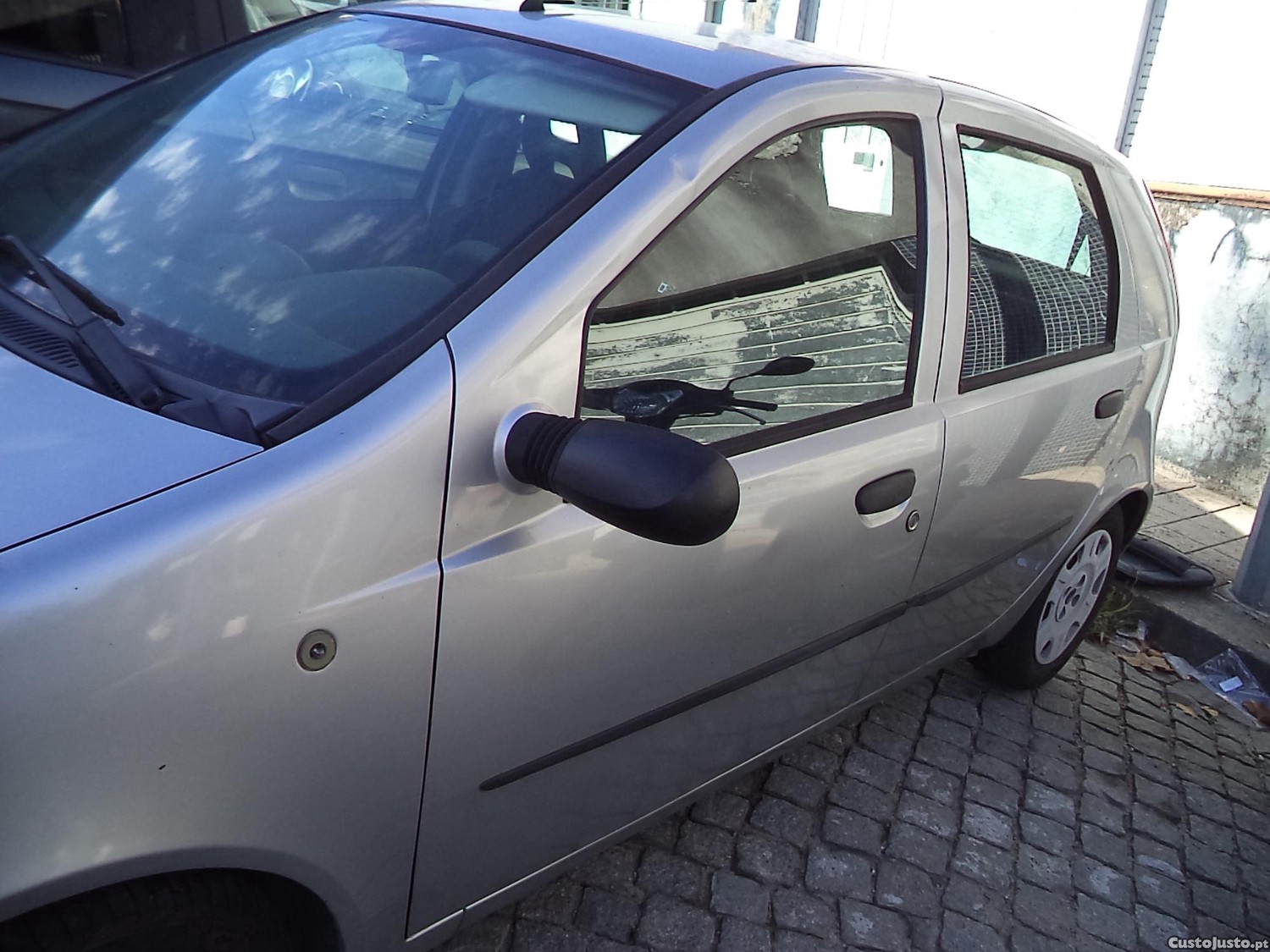Fiat Punto DIESEL  5p — photo 4