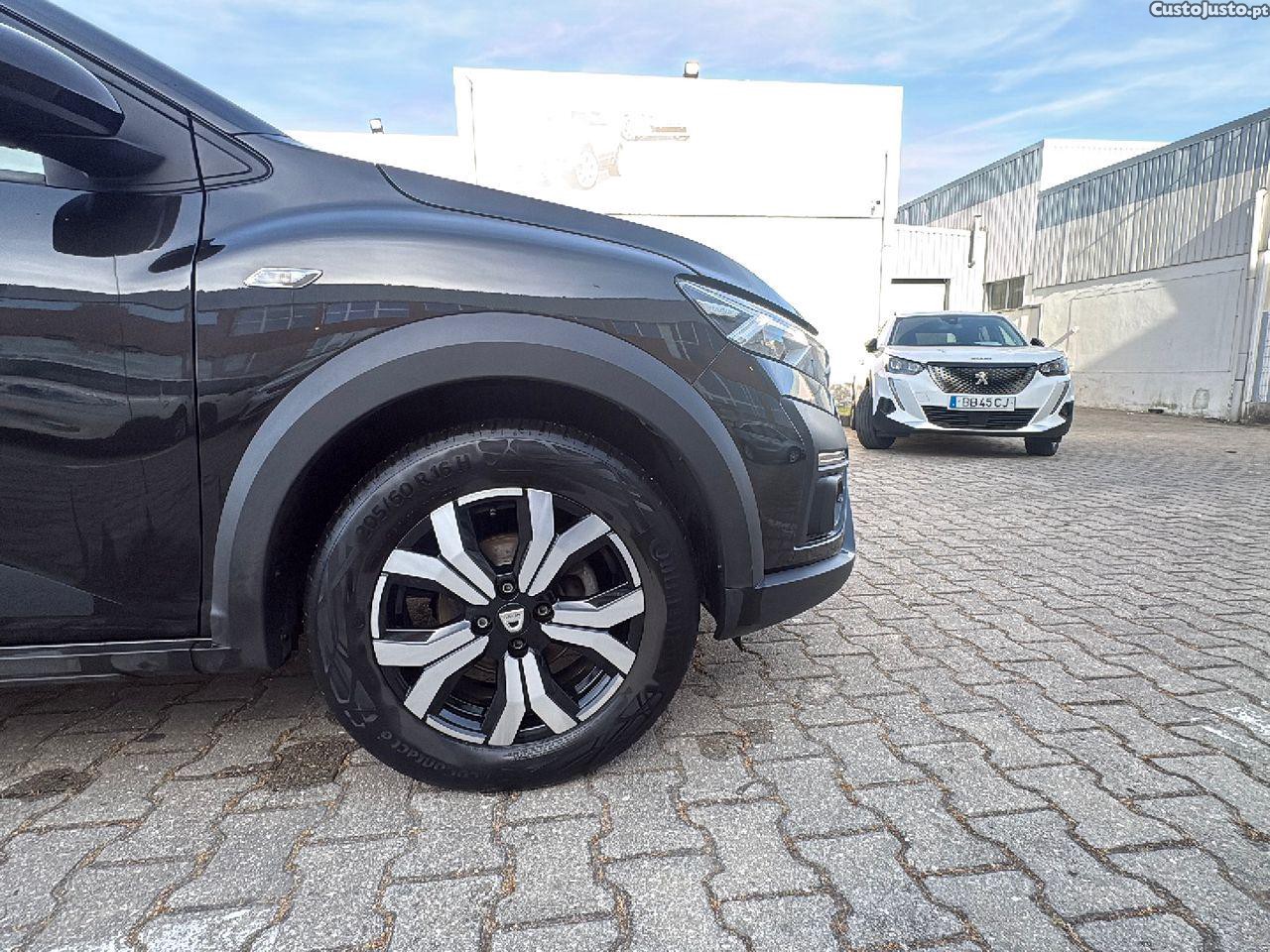 Dacia Sandero 1.0 ECO-G Expression Bi-Fuel — fotografia 8