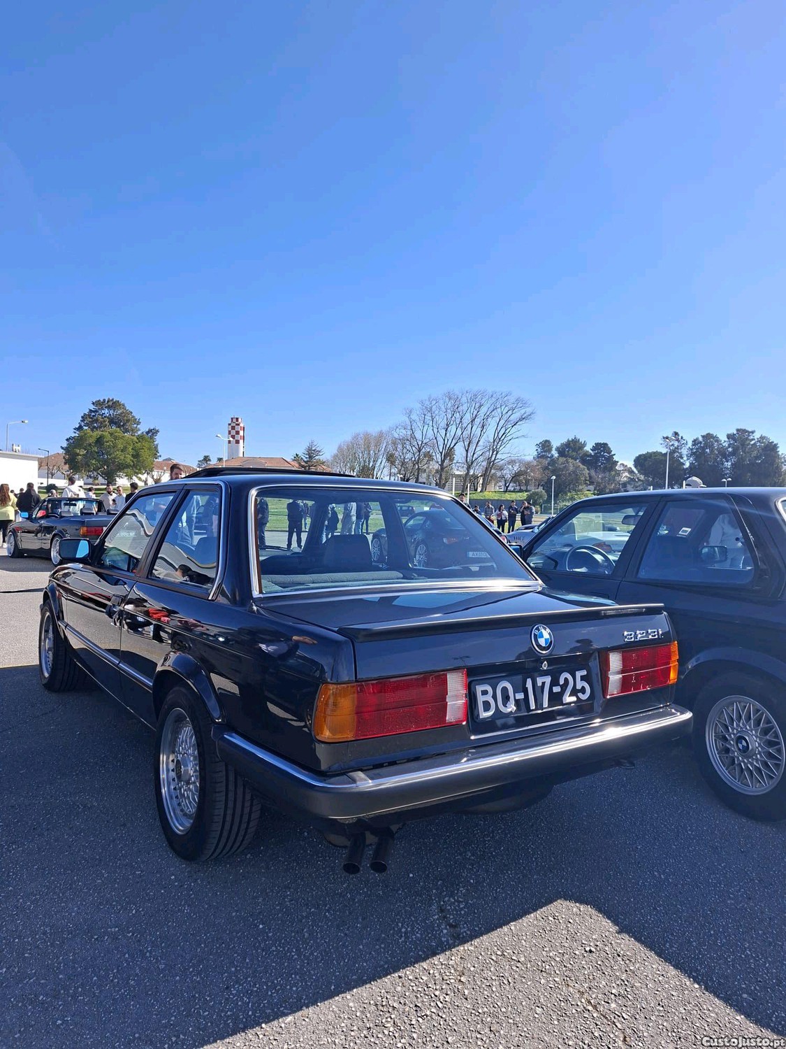 BMW 323 i — fotografia 6