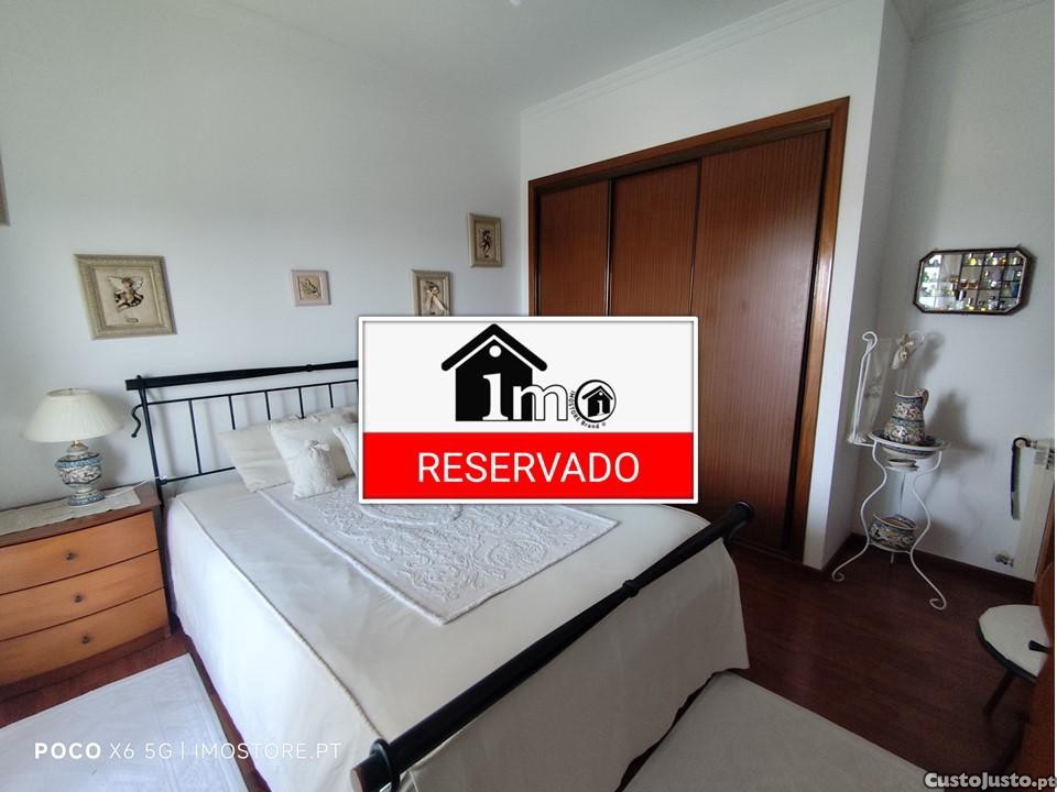 Apartamento T3 com Garagem (4 carros) em Cruz Morouços