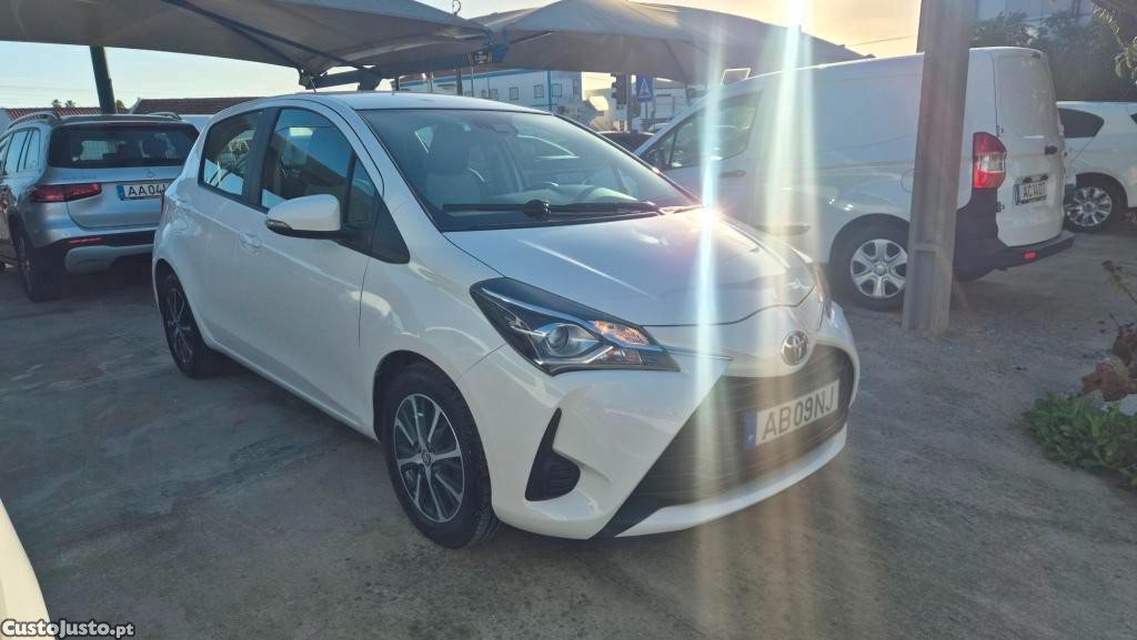 Toyota Yaris 1.0 VVT-i  Comfort - 20 foto 2