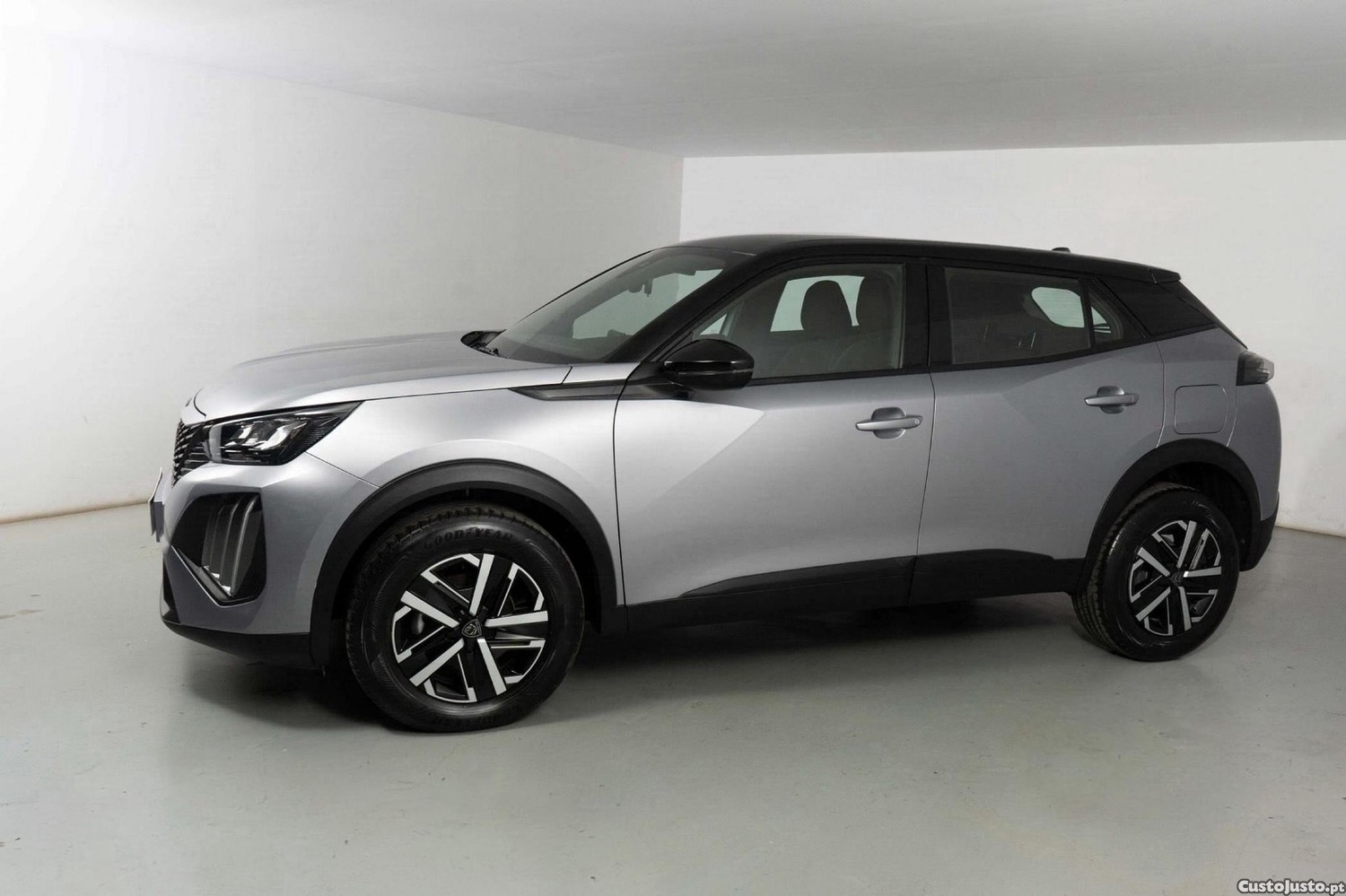 Peugeot 2008 1.2 PureTech Active - 24 — photo 4