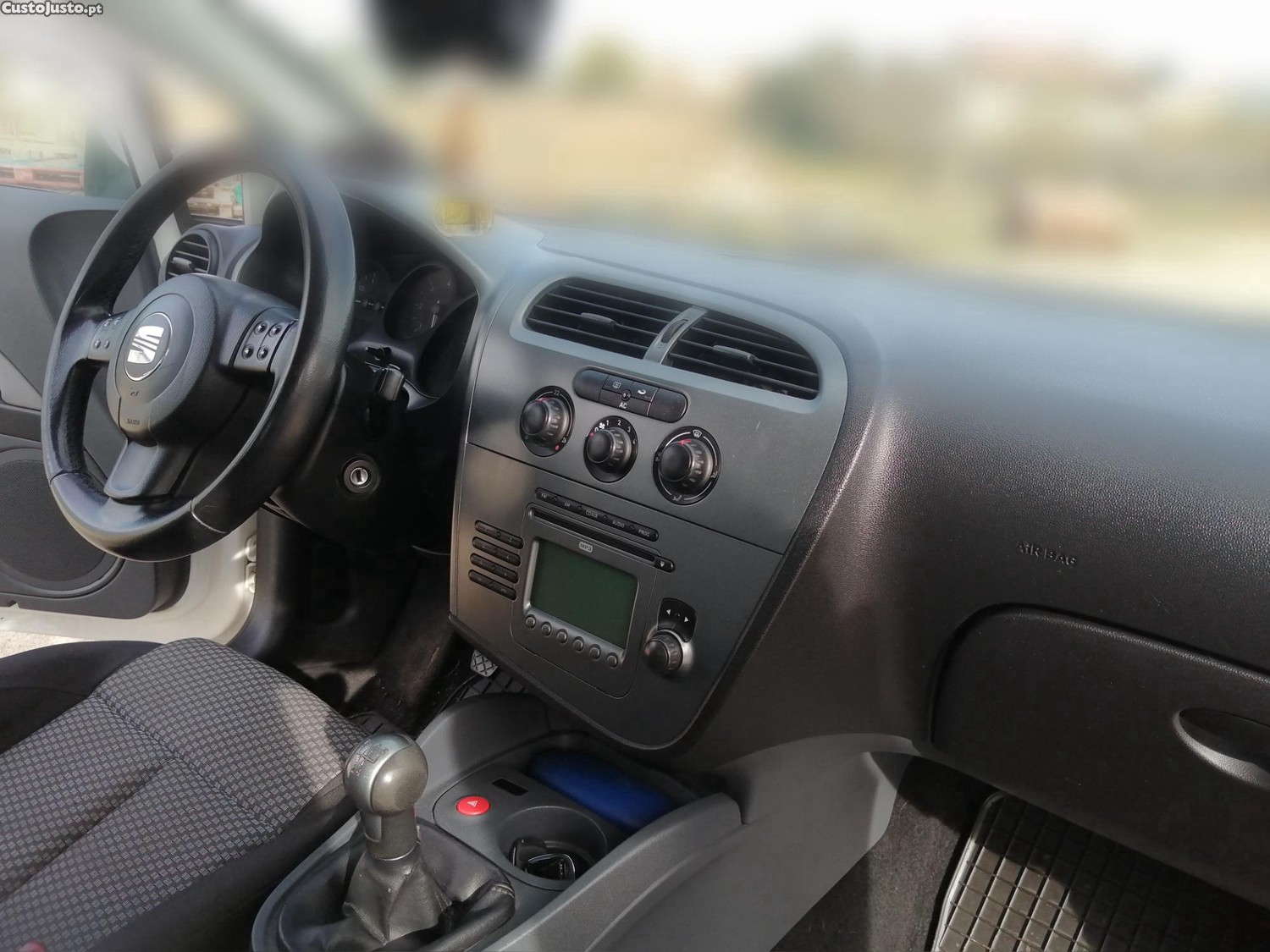 SEAT Leon 1.9 TDI Ecomotive 105cv versão equipada — fotografia 6