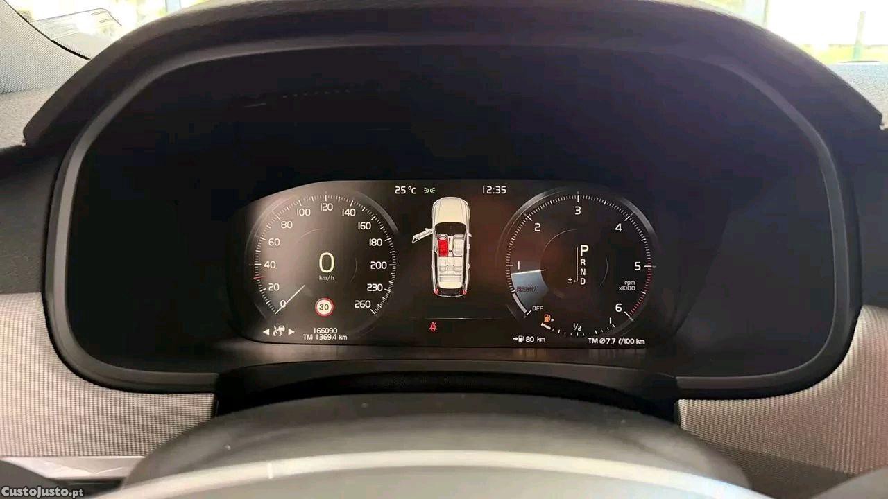 Volvo V90 D4 R-Design — fotografia 5