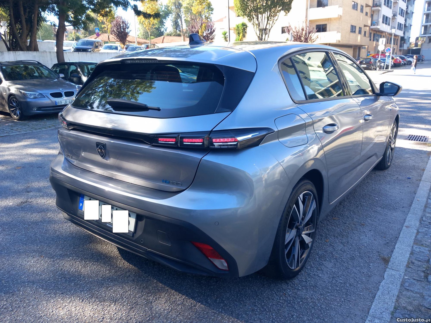 Peugeot 308 1.6 Hybrid Allure e-EAT8 - 22 — photo 4