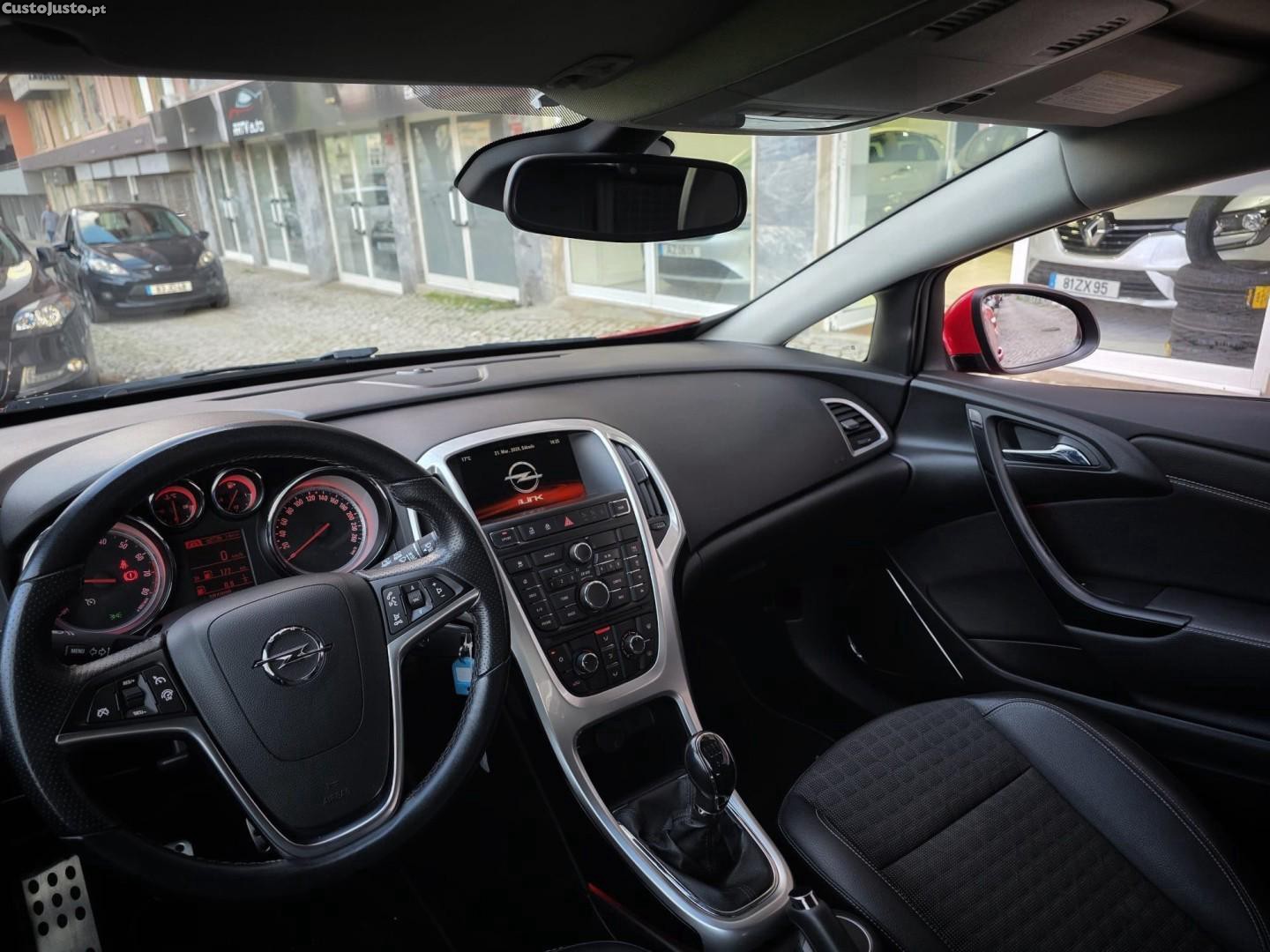 Opel Astra 1.6 T S/S J20 — fotografia 3