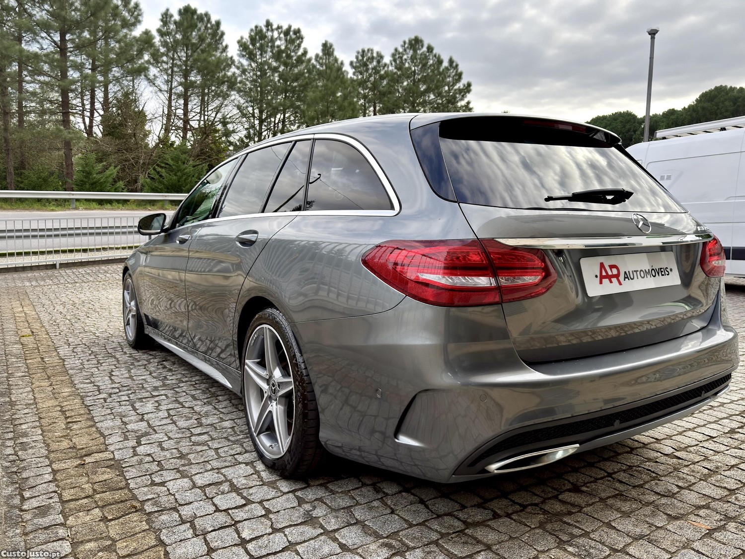 Mercedes-Benz C 220 AMG Line  2018  - 18 — photo 4