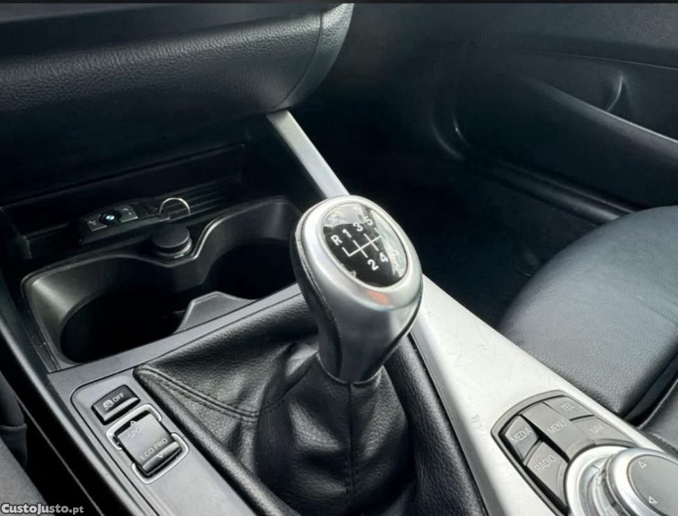 BMW 116 Imaculado e fiável - 13 — photo 2