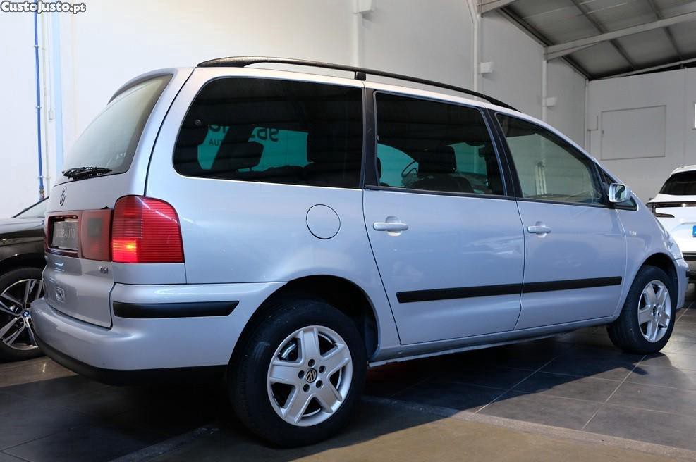 VW Sharan 1.9 TDi Highline ACD — photo 5
