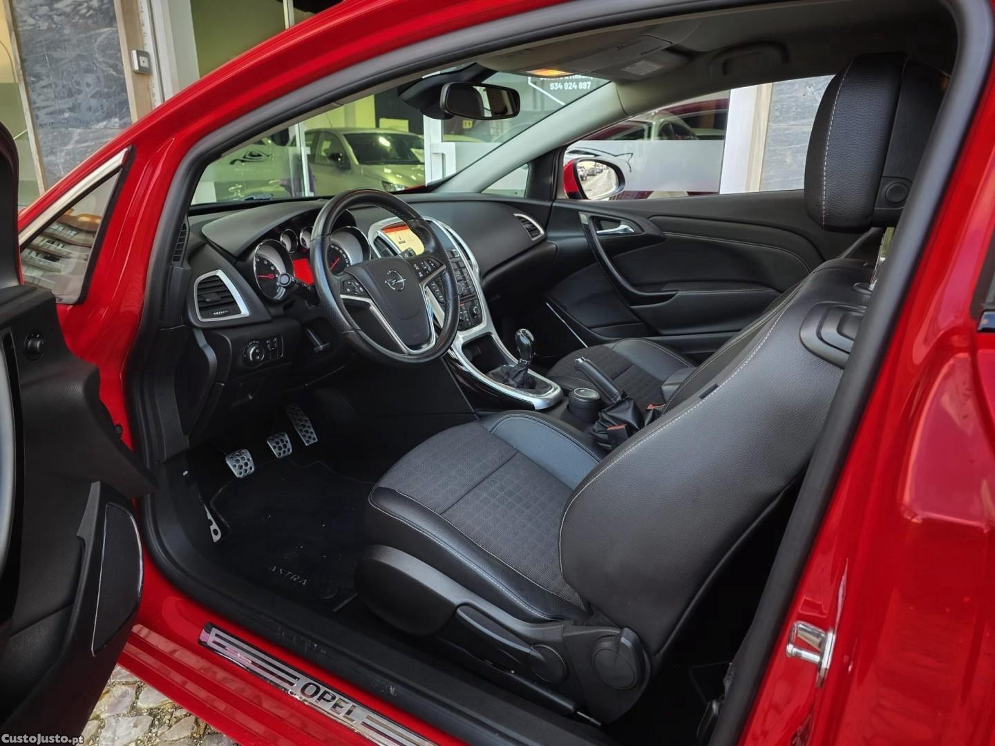 Opel Astra 1.6 T S/S J20 — fotografia 17