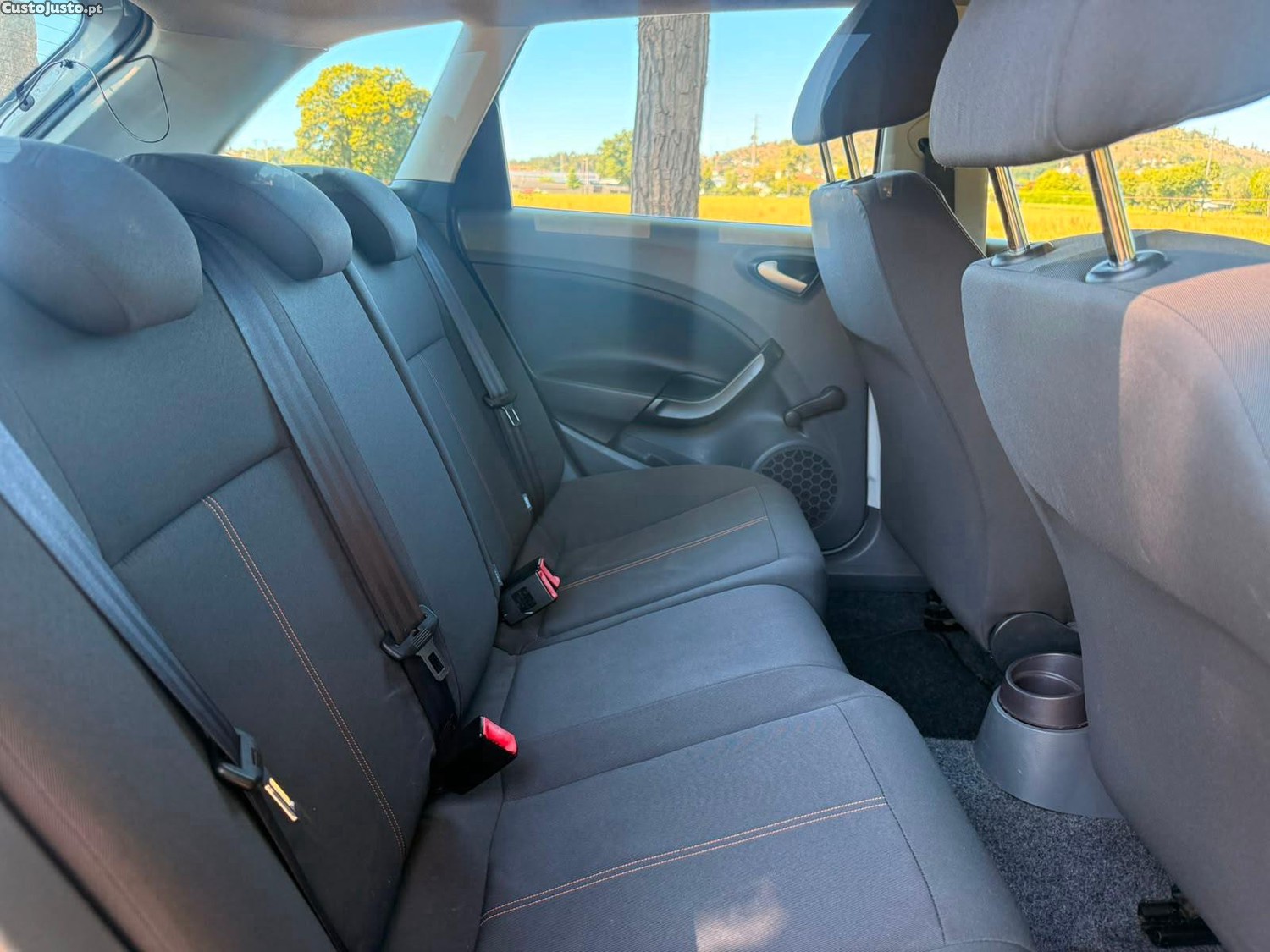 SEAT Ibiza 1.2 TDi Reference — fotografia 2