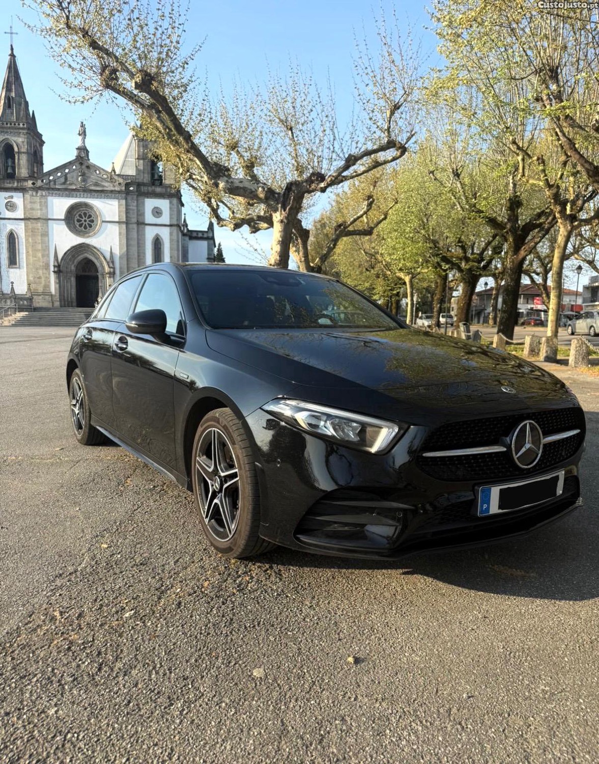 Mercedes-Benz A 250 e AMG pack night — fotografia 8
