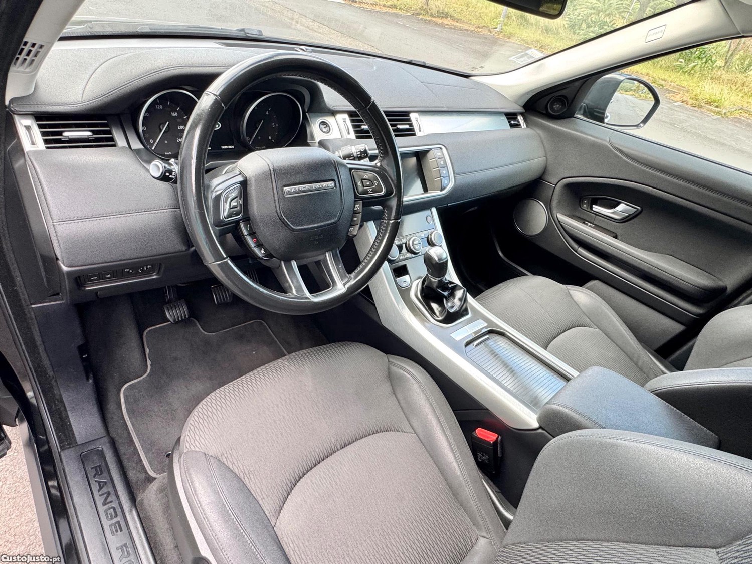 Land Rover Evoque 2.0 150CV Diesel Imaculado - 18 — photo 3