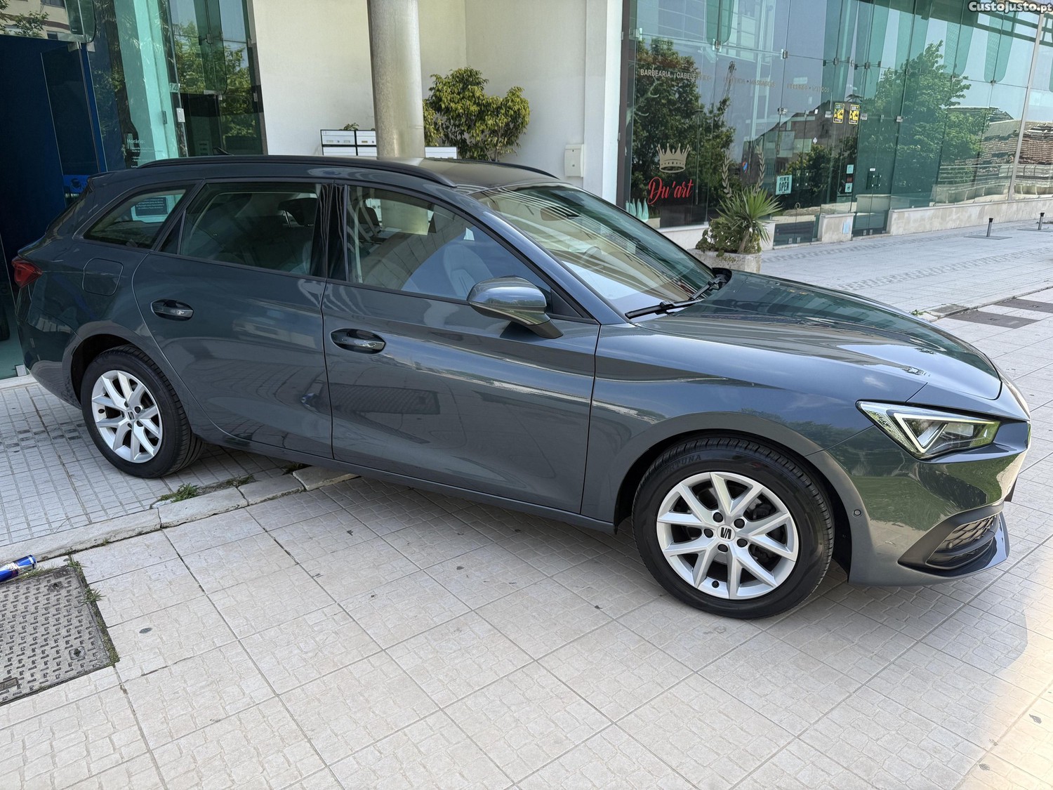 SEAT Leon ST — fotografia 9