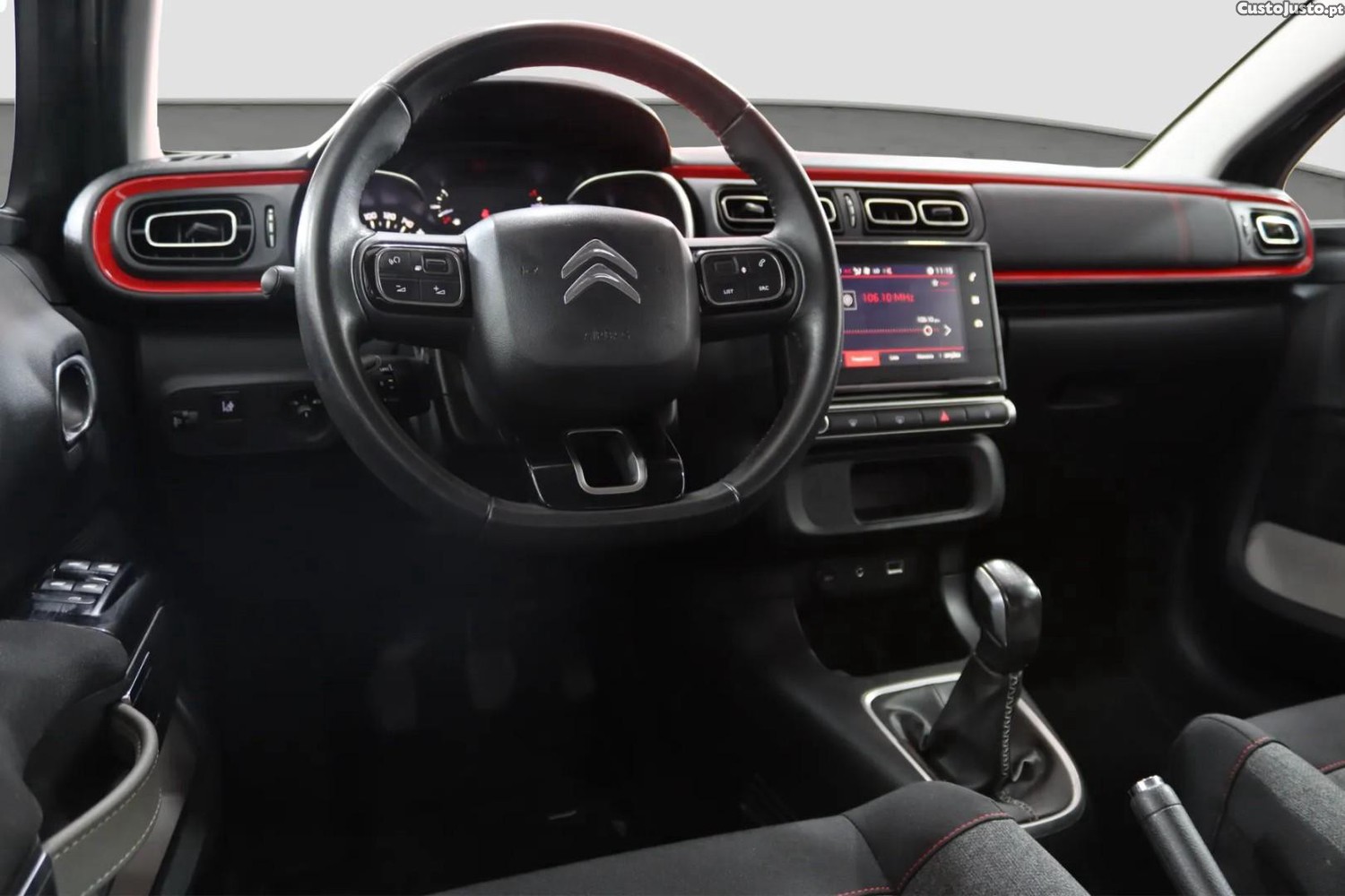 Citroën C3 1.2 PureTech Shine EAT6 - 18 — photo 4
