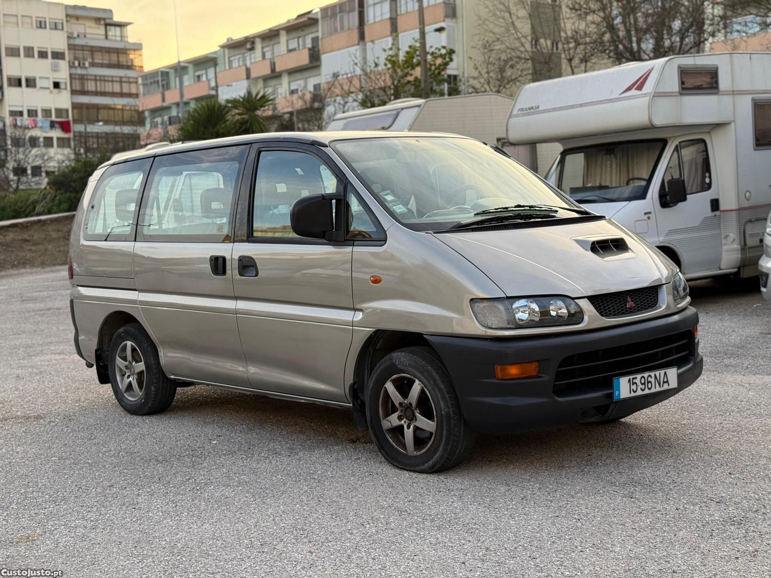 Mitsubishi Space Gear 2.5 TD - 8 lugares - 99 foto 3