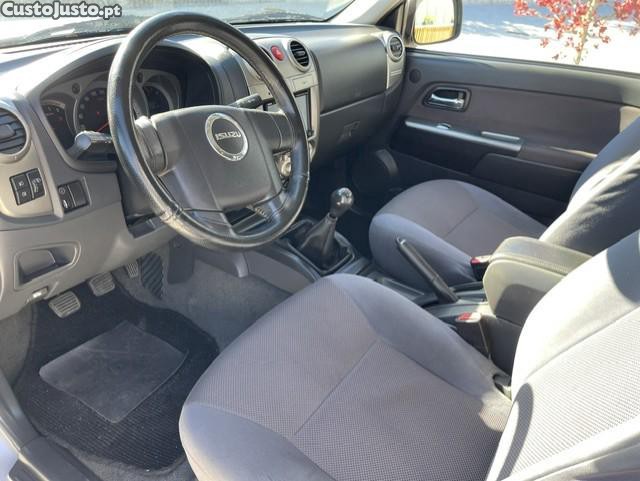 Isuzu D-Max 2.5 DTi CD 2WD LS CM - 10 — photo 4