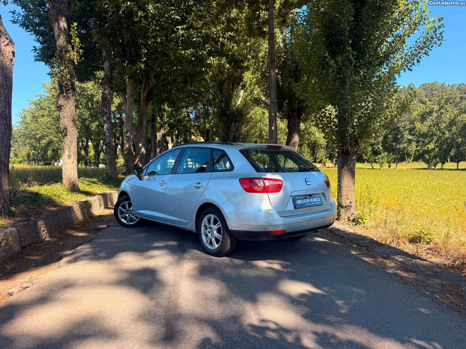 SEAT Ibiza 1.2 TDi Reference — fotografia 17