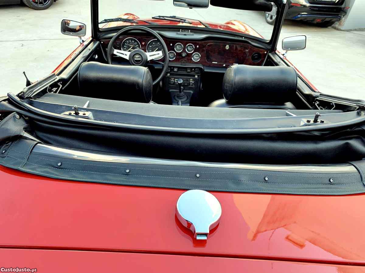 Triumph TR6 Restaurado — fotografia 9