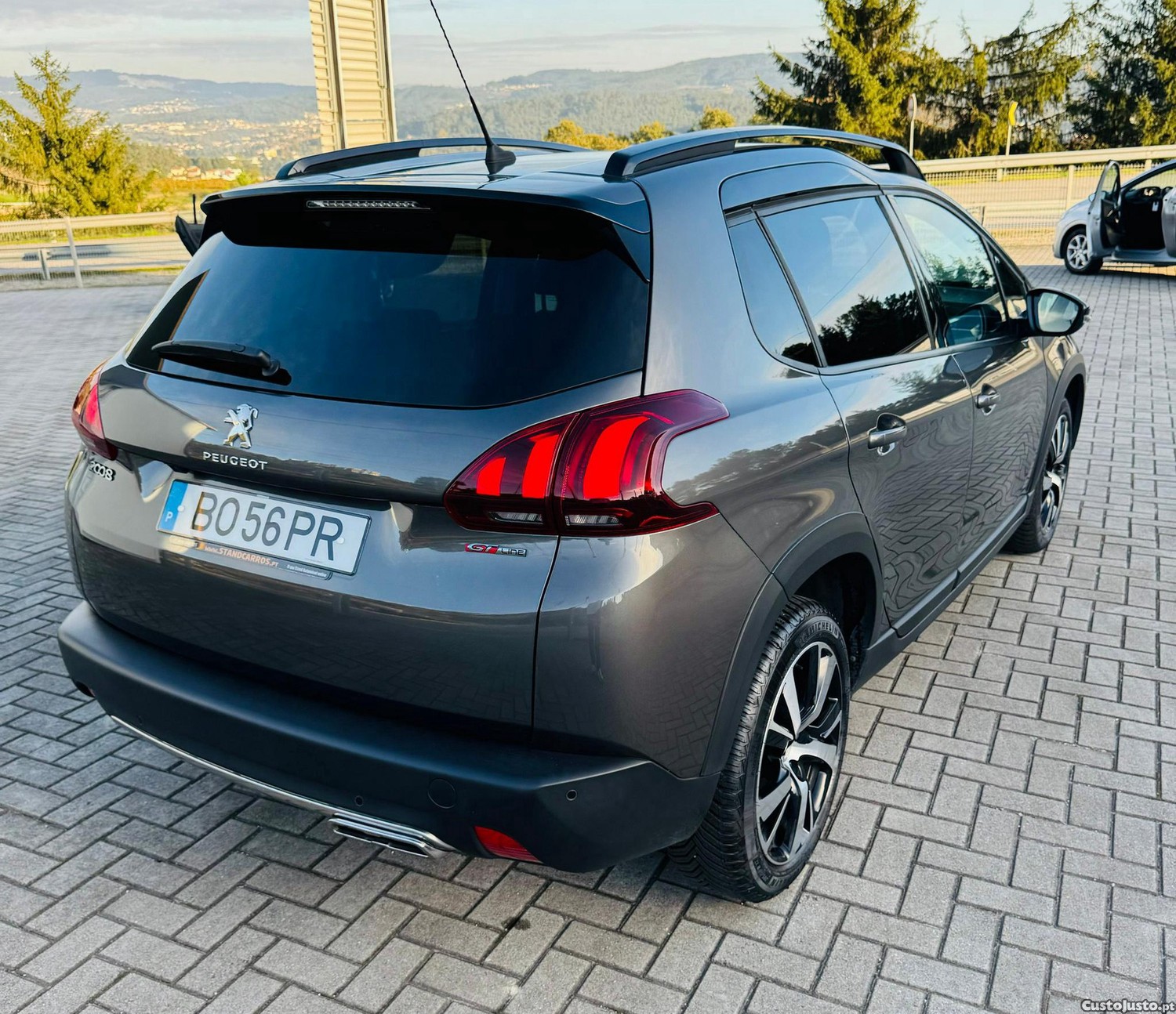 Peugeot 2008 1.2 PureTech GT Line EAT6 - 18 foto 5