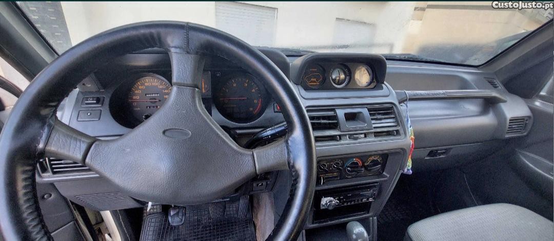 Mitsubishi Pajero 2.5 — photo 3