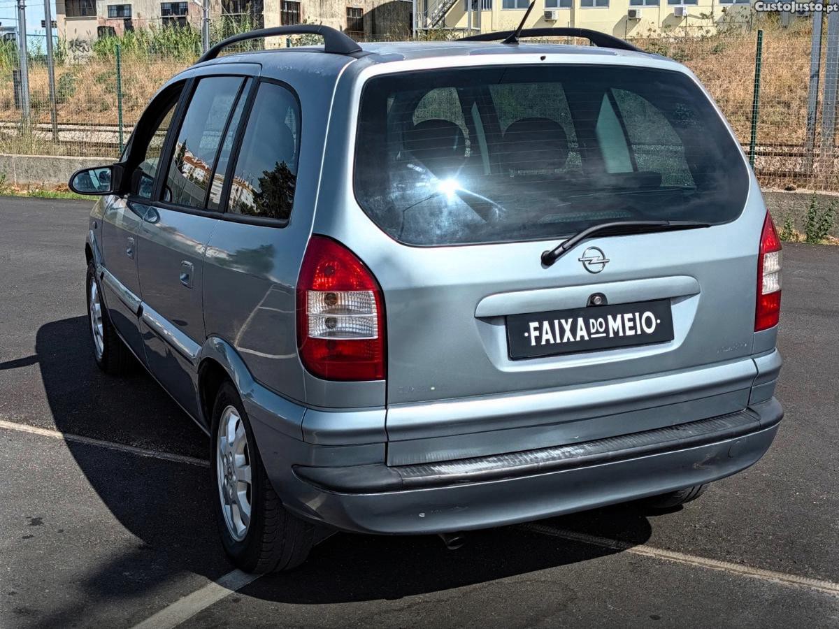 Opel Zafira 2.0 DTI Elegance 100CV — fotografia 8