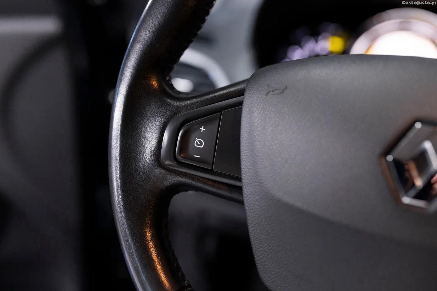 Renault Mégane 1.2 TCE Dynamique S SS — fotografia 9