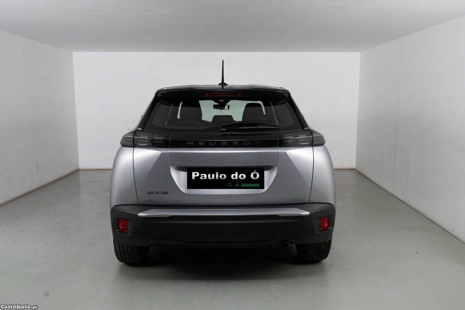 Peugeot 2008 1.2 PureTech Active - 24 — photo 2