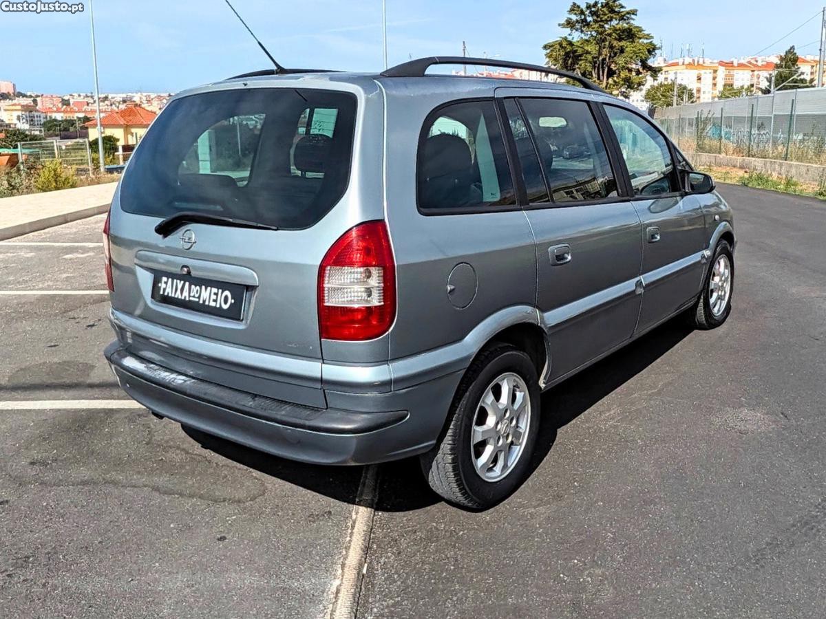 Opel Zafira 2.0 DTI Elegance 100CV — fotografia 9