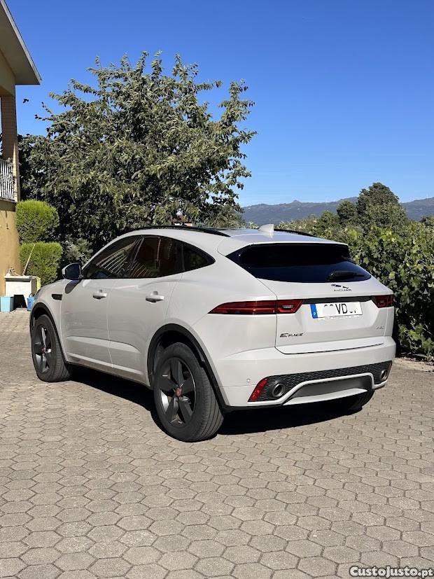 Jaguar E-Pace R-Dynamic S — fotografia 8