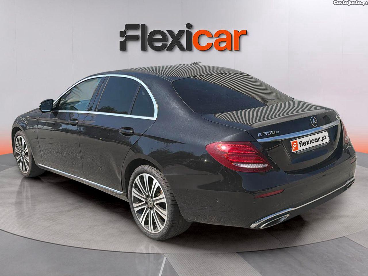 Mercedes-Benz E 350 e — fotografia 12