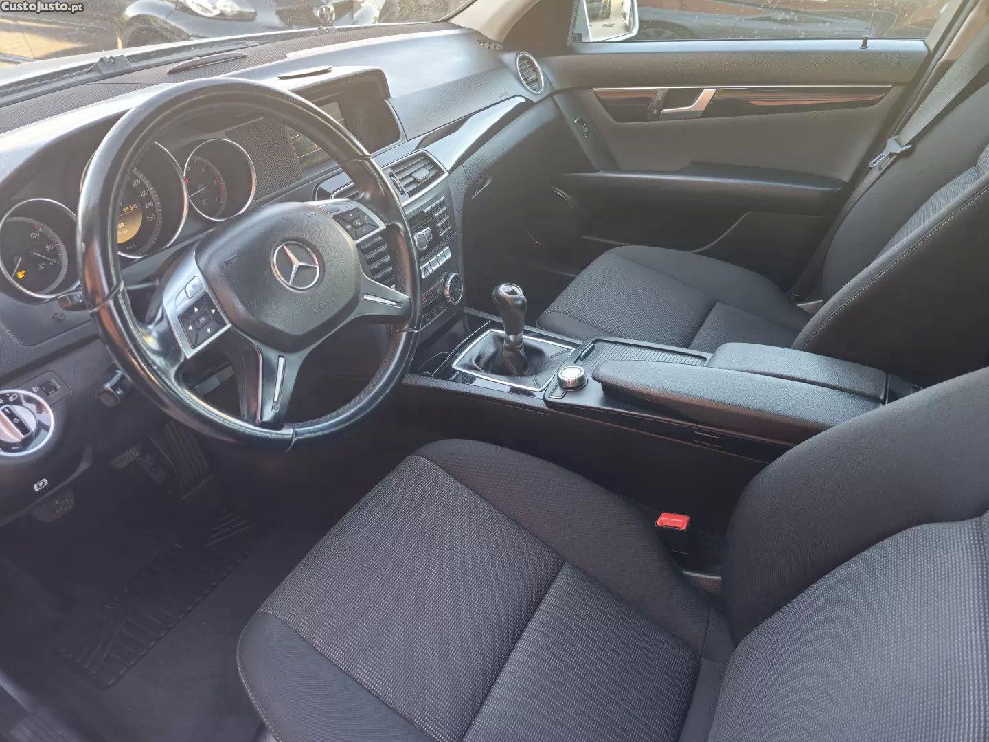 Mercedes-Benz C 200 Cdi classic blueefficiency — fotografia 5