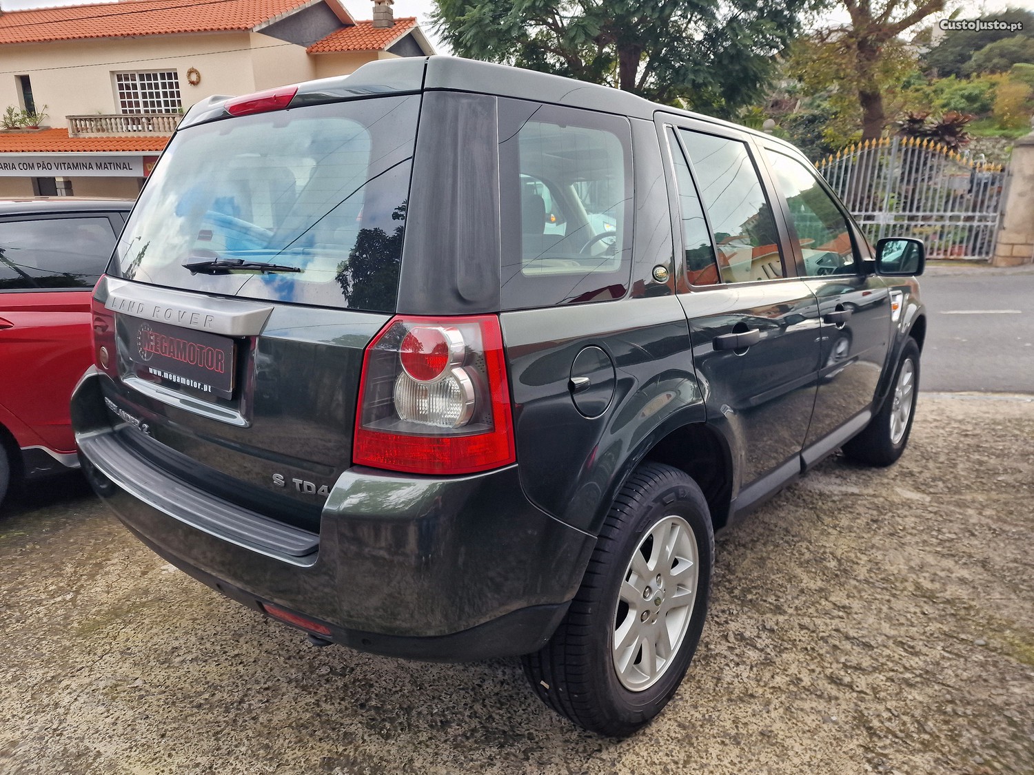 Land Rover Freelander 2.2 TD4 S AUTOMÁTICO — photo 3