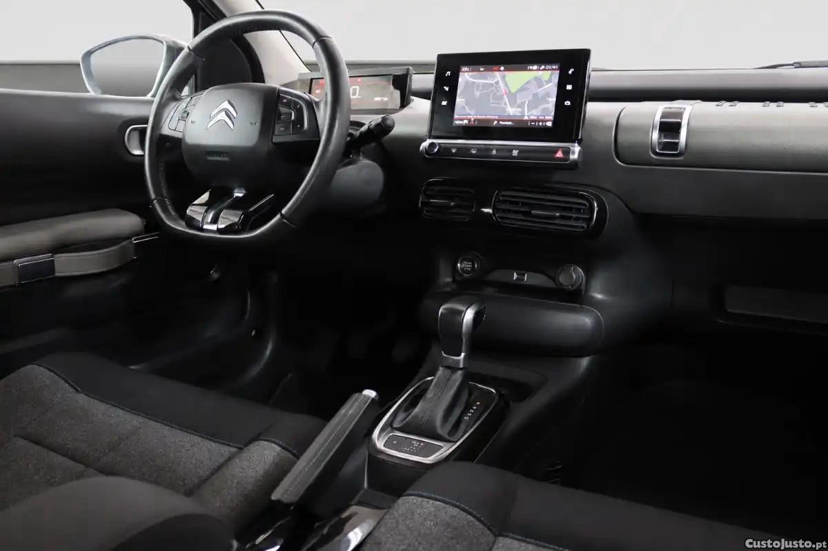 Citroën C4 1.2 PureTech Shine EAT6 - 19 — photo 5