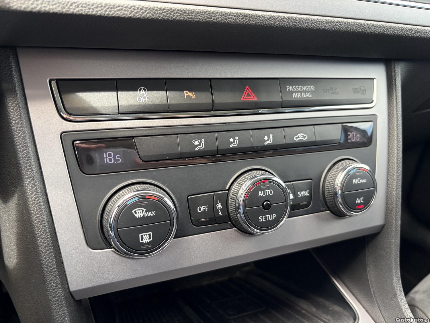 SEAT Leon ST — fotografia 4