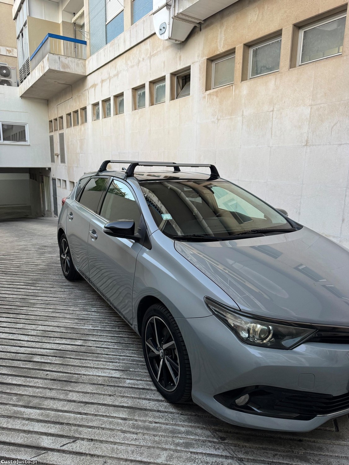 Toyota Auris Auris Hybrid 1.8 HSD Active - 19 — photo 3